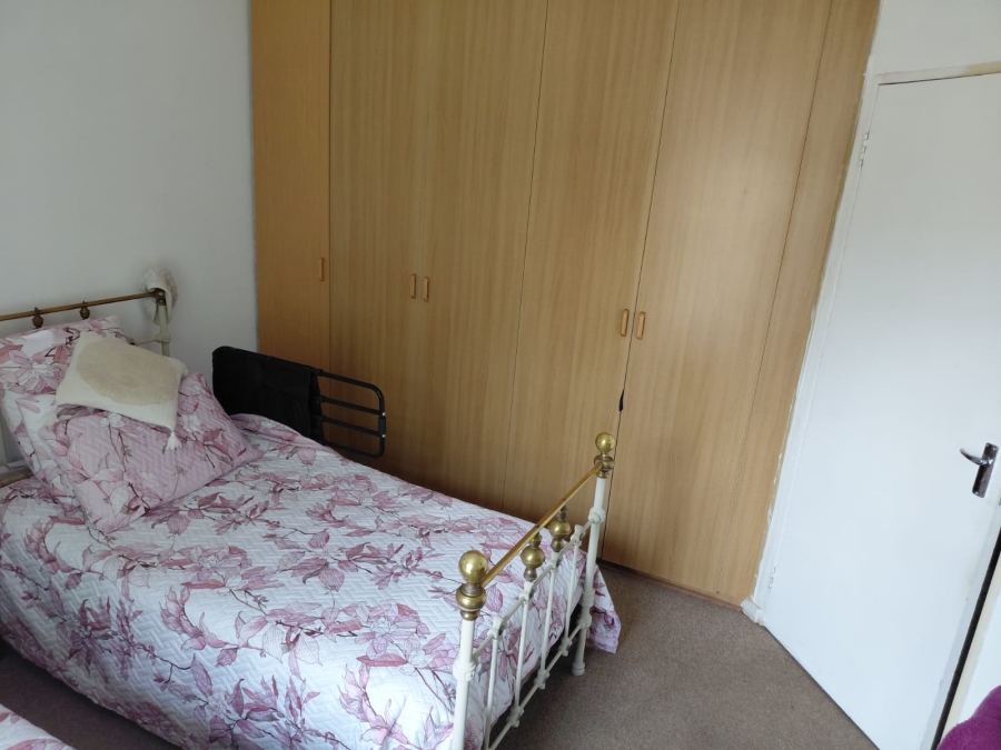 2 Bedroom Property for Sale in Langenhovenpark Free State